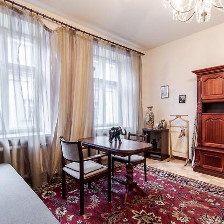 Doroshenka Antique Apartment Lviv Buitenkant foto
