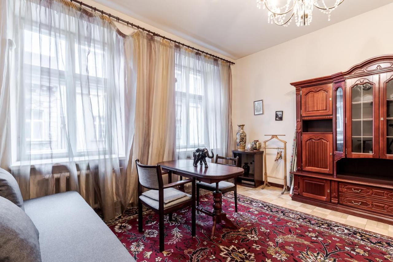 Doroshenka Antique Apartment Lviv Buitenkant foto